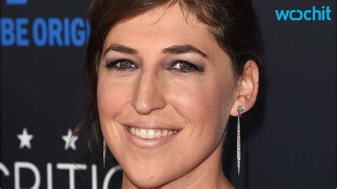 mayim bialik tits|Mayim Bialik Flashes Boobs in Solidarity With Susan Sarandon